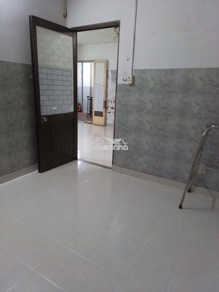 Chính chủ cho thuê căn hộ tầng 1 , chung cư sơn kỳ .