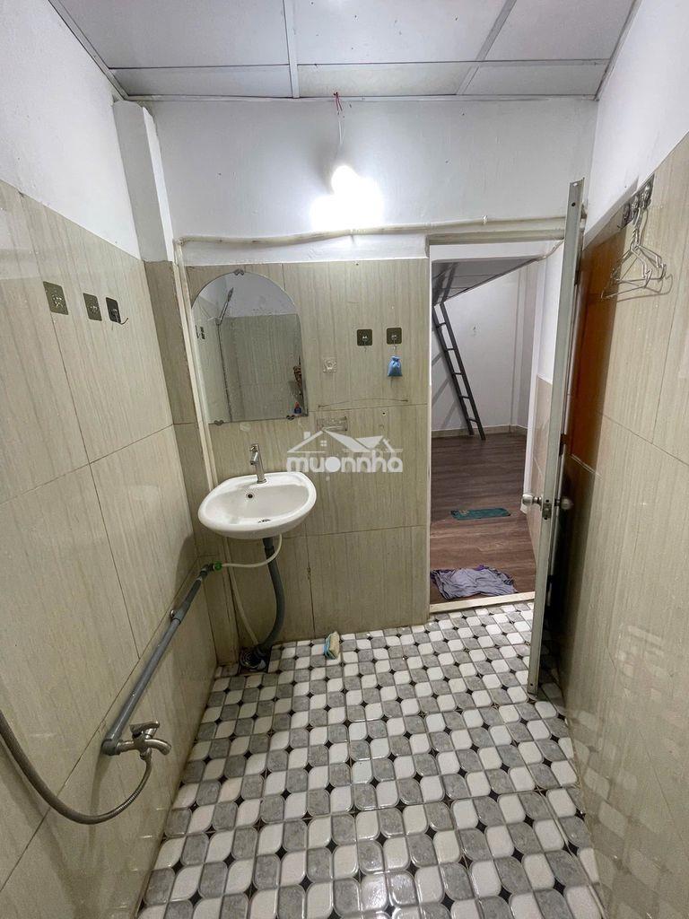 Cho thuê phòng trọ ngay ngã tư thủ đức & đh spkt - Ảnh 4