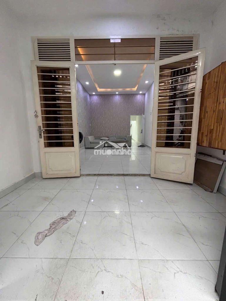 Nhà to rộng rãi sạch sẽ - Ảnh 2