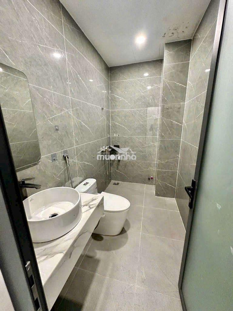 Nhà đẹp dt lớn rộng rãi 5,5m ngang dài 20m , nhà mới 15triệu - Ảnh 4