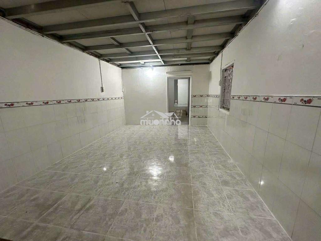 Chính chủ cho thuê nhà có sân vườn nhỏ ngay bình thạnh - Ảnh 3