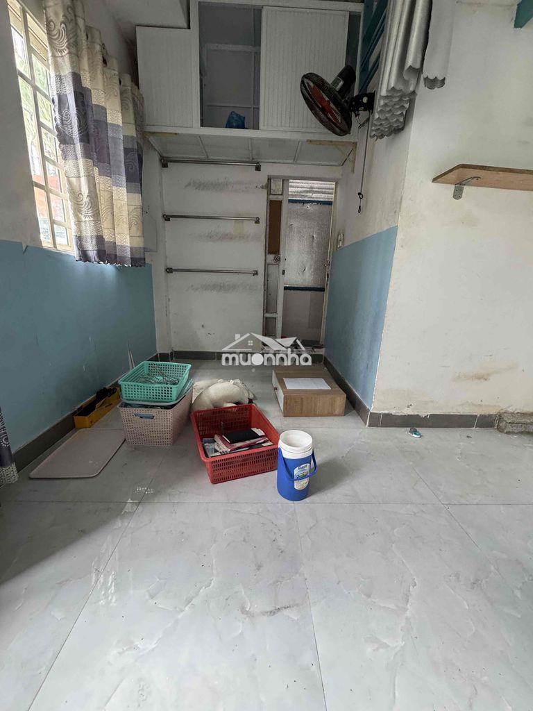 Nhà nhỏ hẻm xe hơi - Ảnh 2