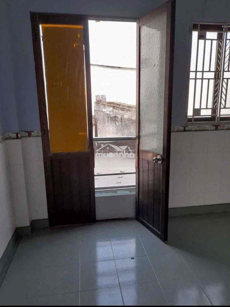 Cho thuê nhà 1 trệt 2 lầu - đường cô giang quận 1 - Ảnh 3