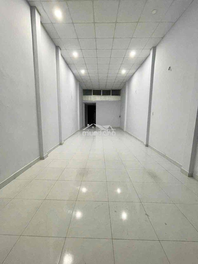 Nhà 4x20m lửng đúc (2pn 2wc) hẻm tải 6m. văn cao. tân phú