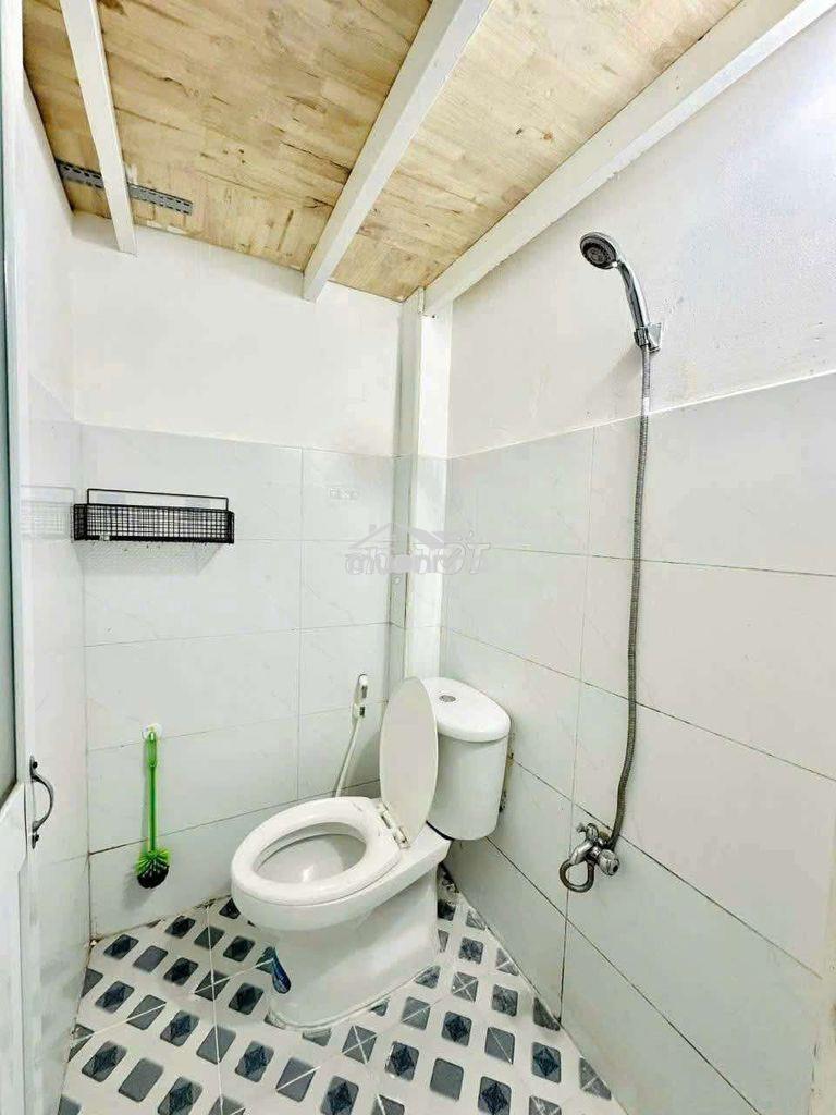 Phòng trọ có gác 2 người gần ufm - Ảnh 2