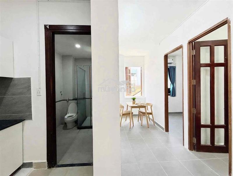 Cho thuê căn hộ 2 phòng ngủ ngay chung tâm - đường dương quảng hàm