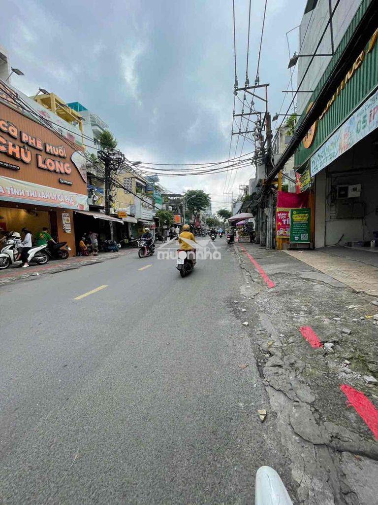 Bán nhà 4 tầng gần đường vĩnh khánh. đón taxi chưa đến 30s. - Ảnh 2