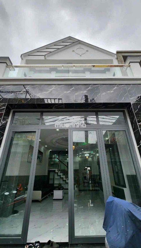 Cho thuê nhà 1 trệt 1 lầu 2pn 5x14m hẻm 944 huỳnh tấn phát