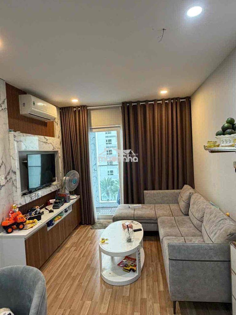 Bán căn hộ diamond riverside 2pn tầng thấp view hồ bơi hướng nam