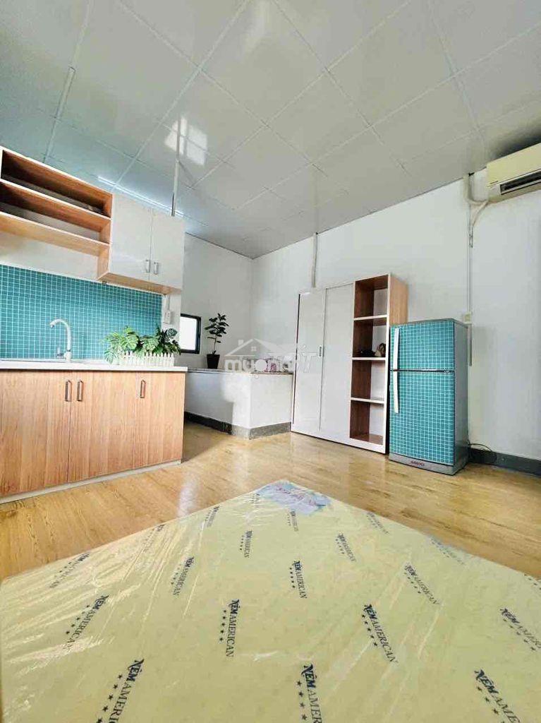 Phòng full nội thất,cạnh cc q7 riverside đào trí