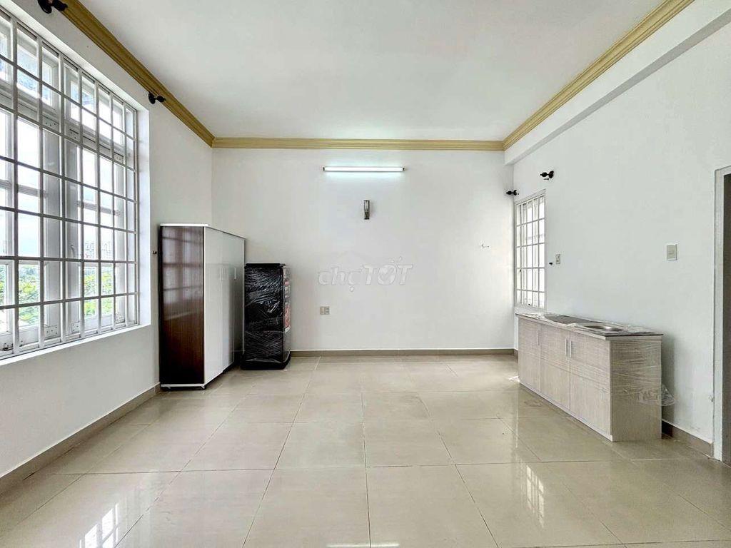 Phòng mới 100% cửa sổ siêu to đi bộ ufm chợ tân mỹ quận 4 quận 1 - Ảnh 3