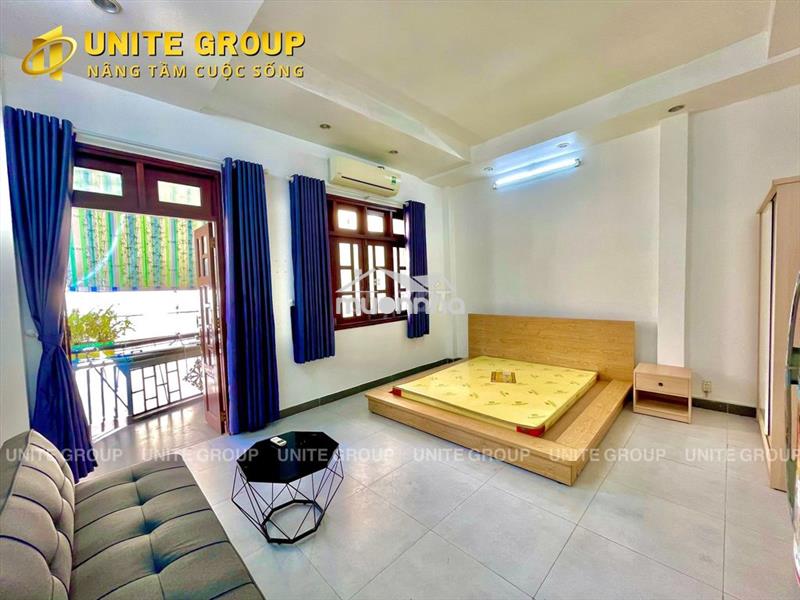 Cho thuê phòng quận 10 gần đh bách khoa có ban công, tách bếp full nt
